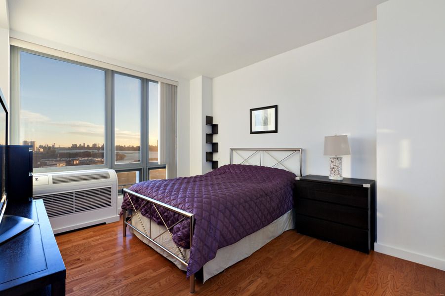 One Hunters Point 549 Borden Avenue Long Island City condos for
